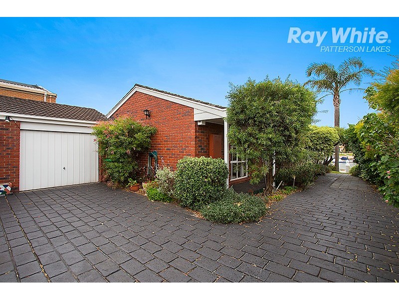 2/17 Palm Beach Drive, Patterson Lakes VIC 3197