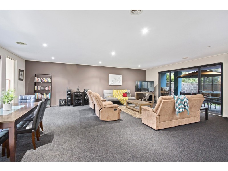 5 Fisher Mews, Waterways VIC 3195