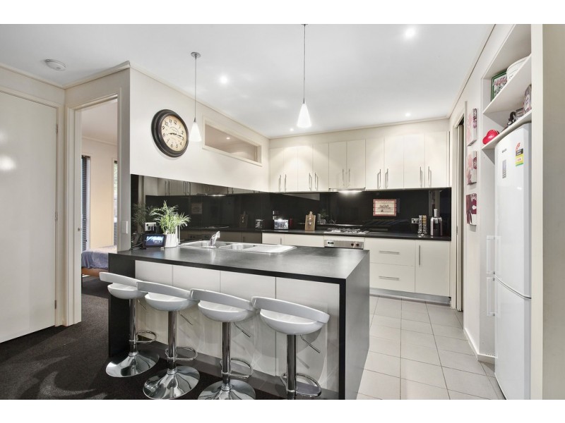 5 Fisher Mews, Waterways VIC 3195