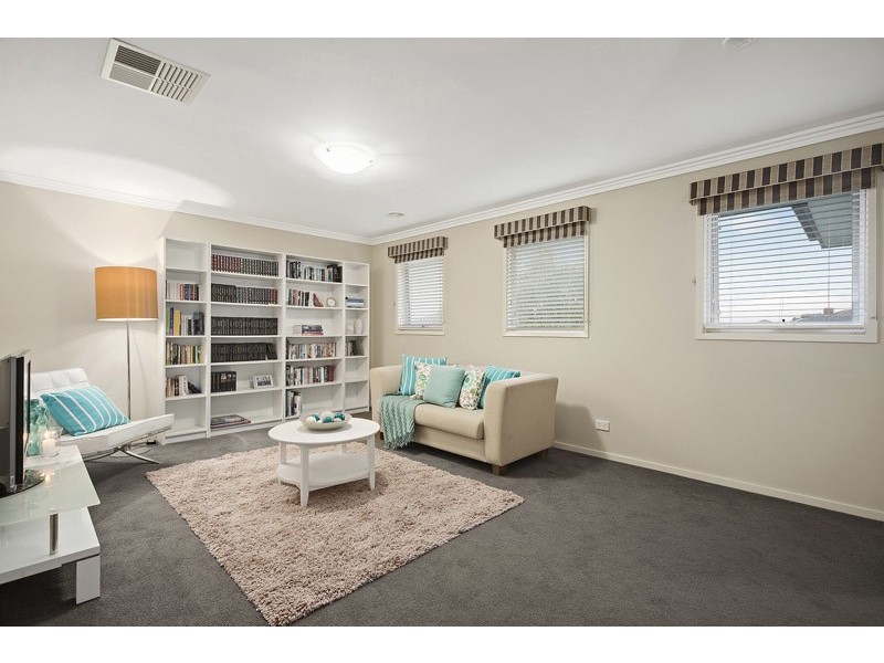3 Spoonbill Place, Waterways VIC 3195