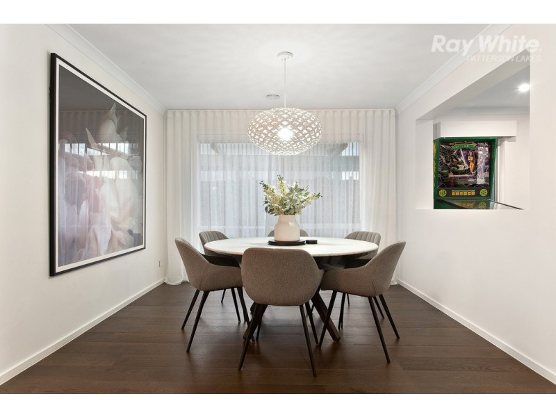 9 Waterlily Court, Waterways VIC 3195