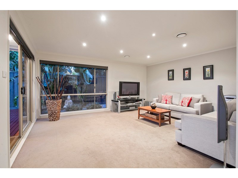 34 Acacia Cres, Patterson Lakes VIC 3197