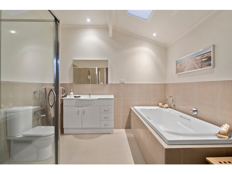 34 Acacia Cres, Patterson Lakes VIC 3197