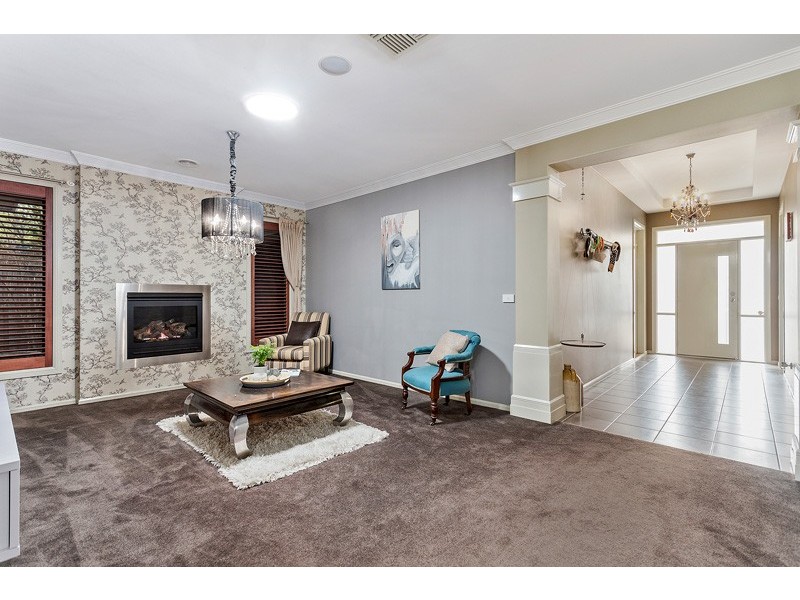 58 Island Point Avenue, Waterways VIC 3195