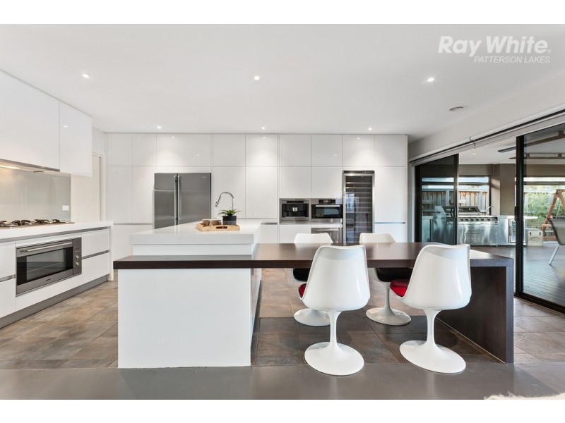 6 Mulga Lane, Waterways VIC 3195