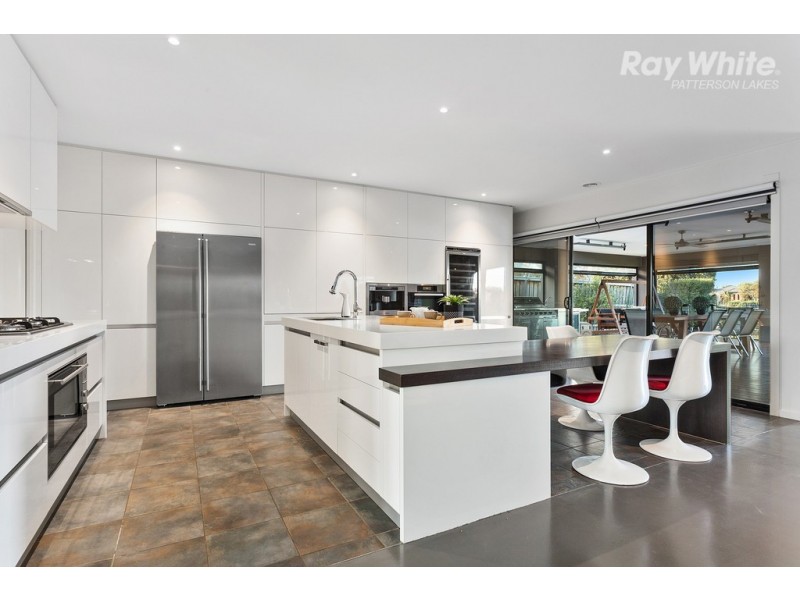 6 Mulga Lane, Waterways VIC 3195