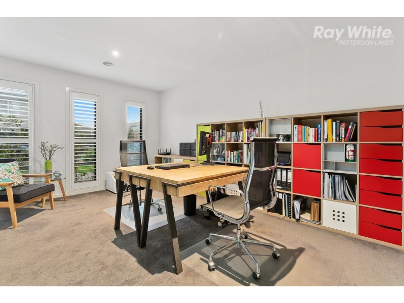 6 Mulga Lane, Waterways VIC 3195