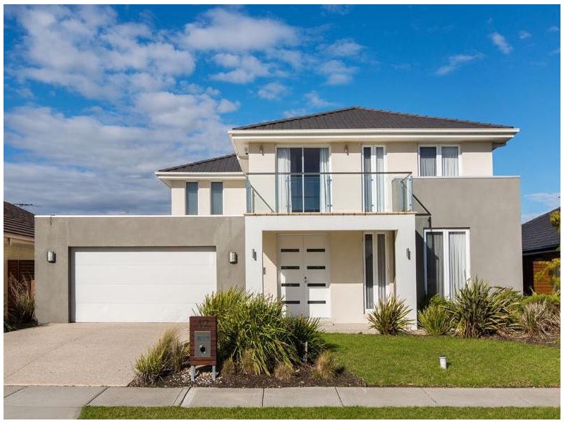 12 Coorong Circle, Waterways VIC 3195
