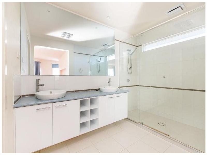 12 Coorong Circle, Waterways VIC 3195