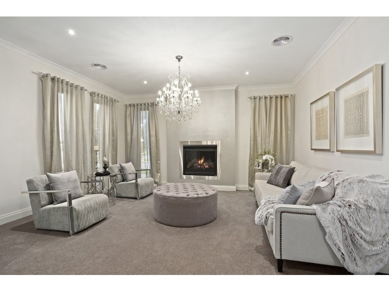 5 Serpentine Court, Waterways VIC 3195