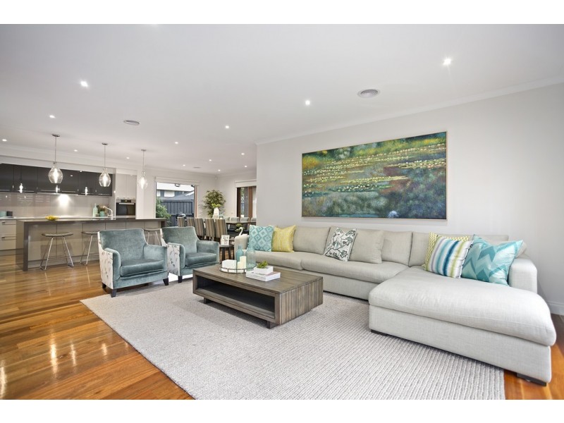 5 Serpentine Court, Waterways VIC 3195