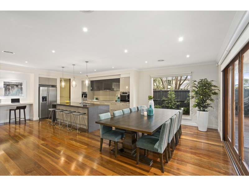 5 Serpentine Court, Waterways VIC 3195