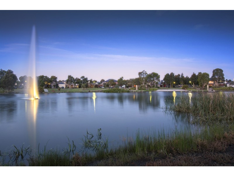 5 Serpentine Court, Waterways VIC 3195