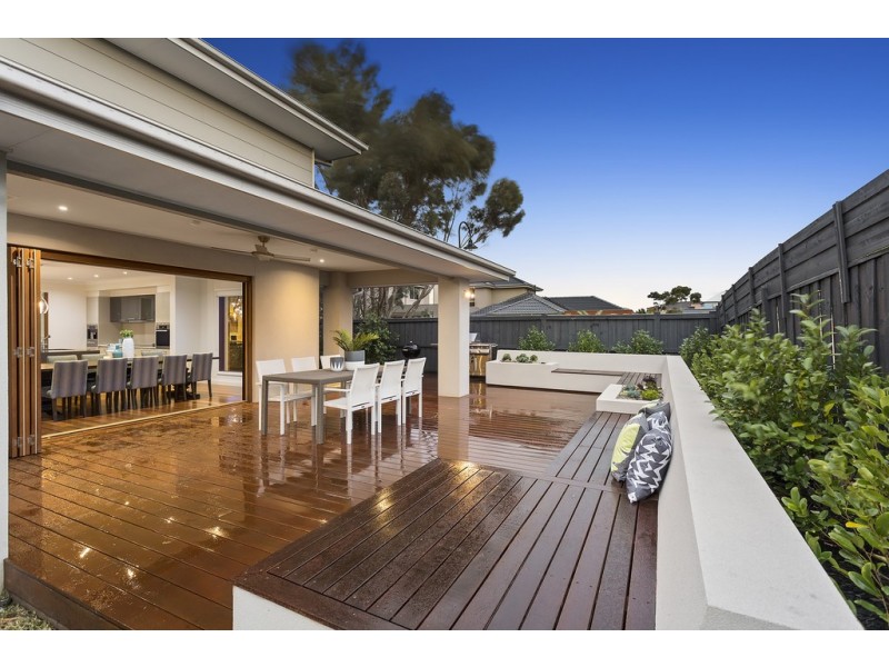 5 Serpentine Court, Waterways VIC 3195