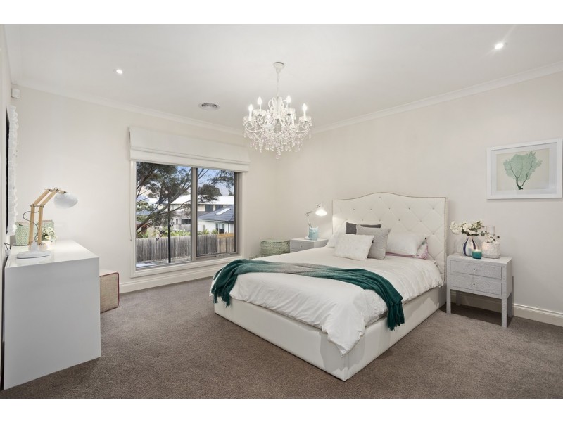 5 Serpentine Court, Waterways VIC 3195