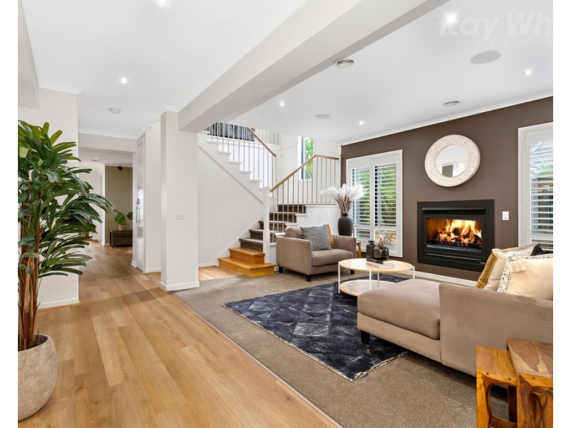 29 Deepwater Drive, Waterways VIC 3195