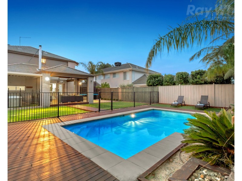 29 Deepwater Drive, Waterways VIC 3195