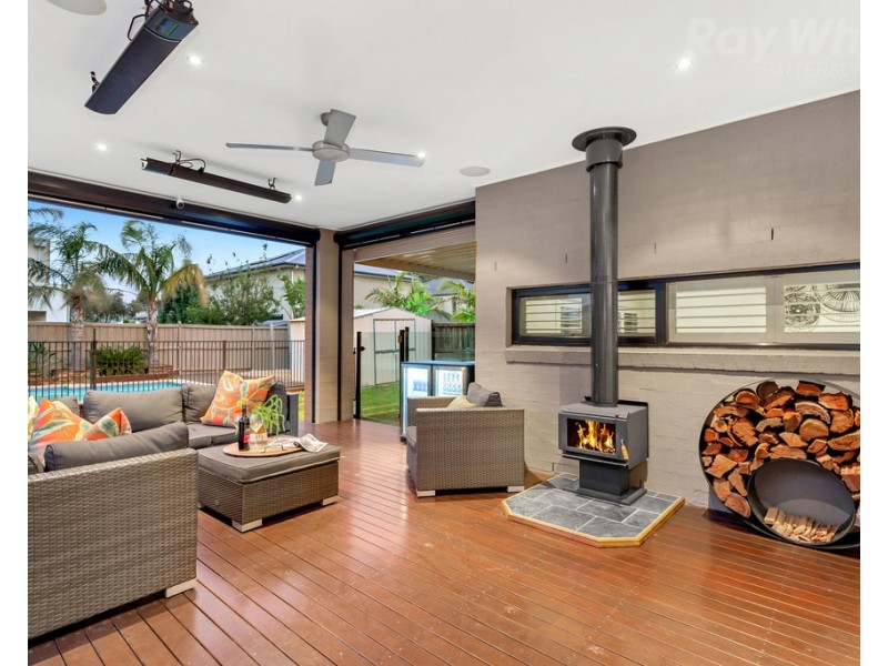 29 Deepwater Drive, Waterways VIC 3195