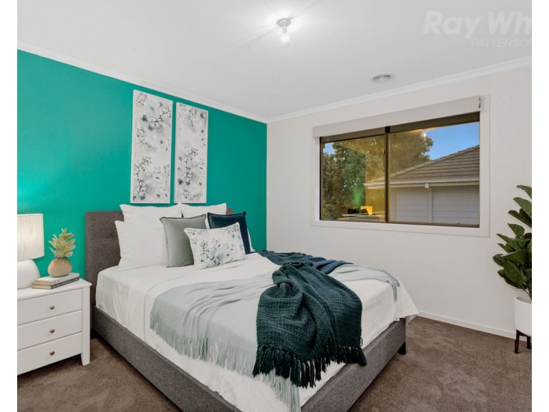 29 Deepwater Drive, Waterways VIC 3195