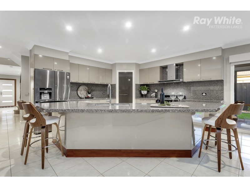 20 Shoalwater Drive, Waterways VIC 3195