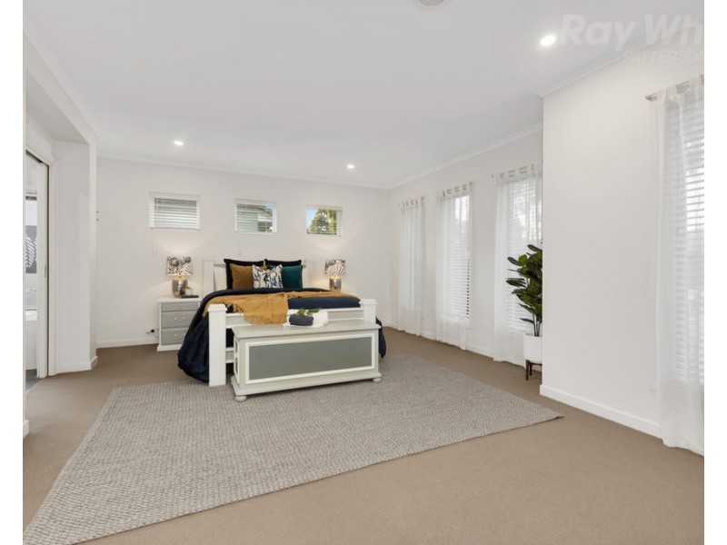 16 Binglebay Avenue, Waterways VIC 3195