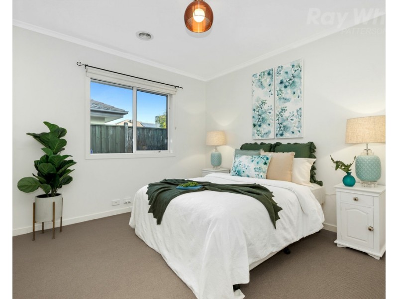 16 Binglebay Avenue, Waterways VIC 3195