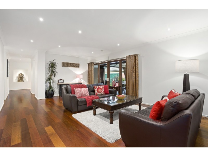 17 Barmah Place, Waterways VIC 3195