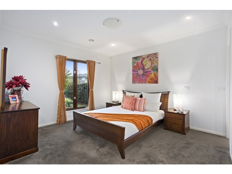 17 Barmah Place, Waterways VIC 3195