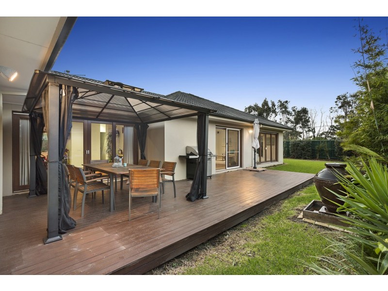 17 Barmah Place, Waterways VIC 3195
