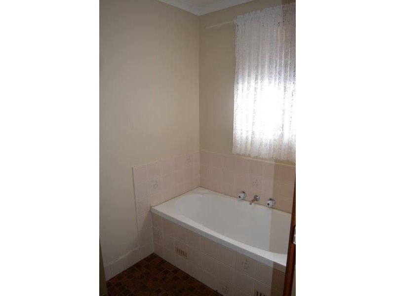 156 Sweethaven Road, Bossley Park NSW 2176