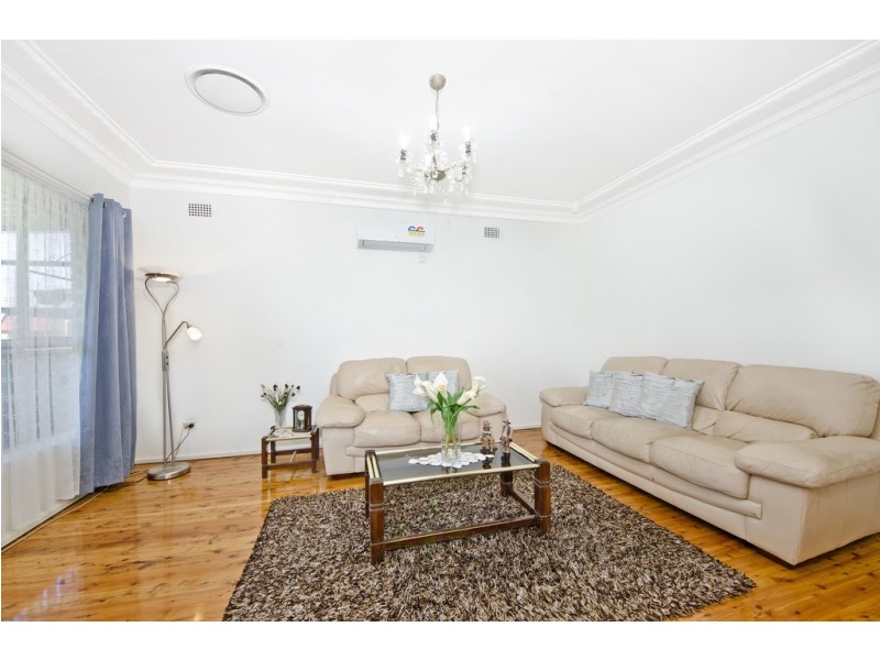 12 Rosemont Avenue, Smithfield NSW 2164