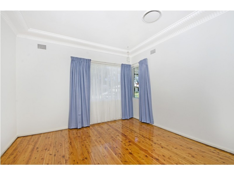 12 Rosemont Avenue, Smithfield NSW 2164