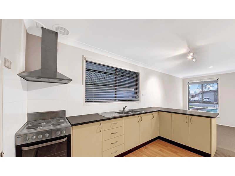 41 Corinda Street, St Johns Park NSW 2176