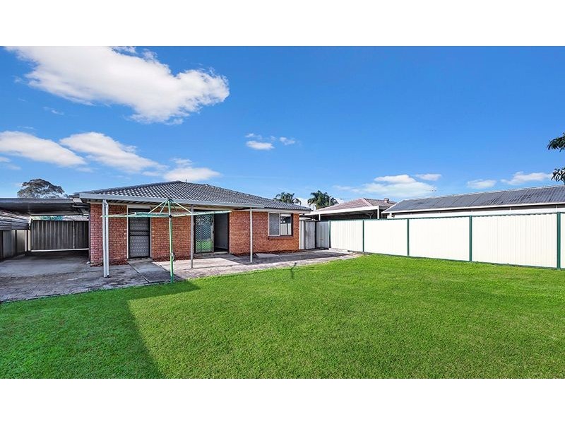 41 Corinda Street, St Johns Park NSW 2176