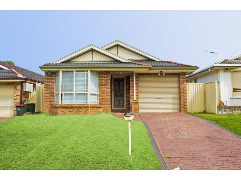 4 Warialda Way, Hinchinbrook NSW 2168