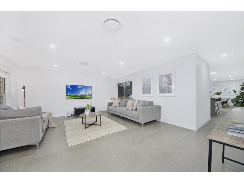 18 Nicholas Crescent, Cecil Hills NSW 2171