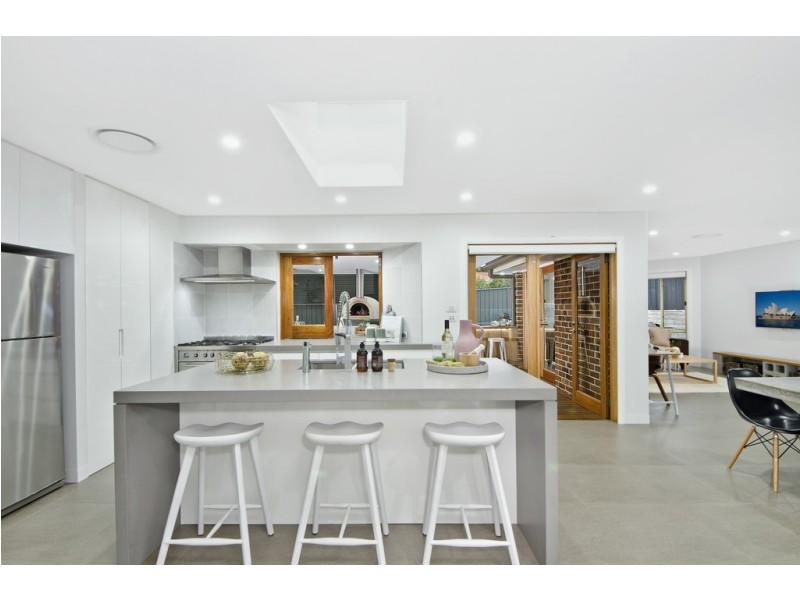 18 Nicholas Crescent, Cecil Hills NSW 2171