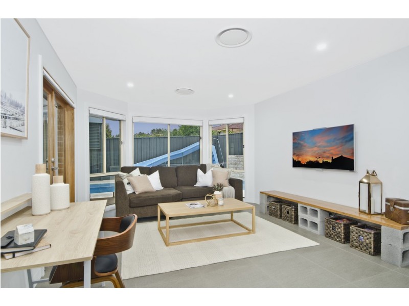 18 Nicholas Crescent, Cecil Hills NSW 2171