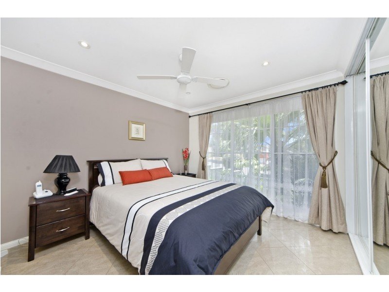 1 Glen Elgin Crescent, Edensor Park NSW 2176