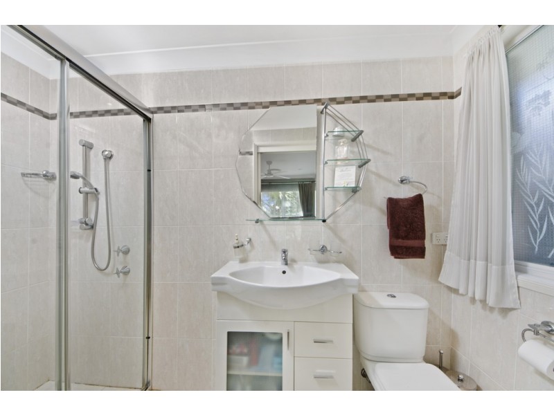 1 Glen Elgin Crescent, Edensor Park NSW 2176