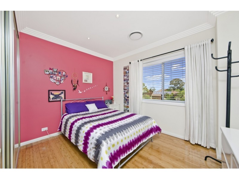 1 Glen Elgin Crescent, Edensor Park NSW 2176