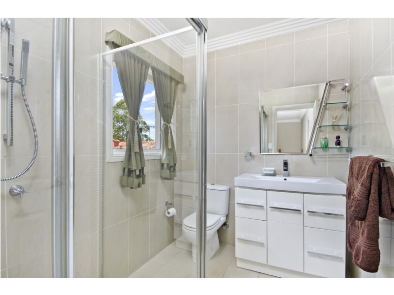 1 Glen Elgin Crescent, Edensor Park NSW 2176
