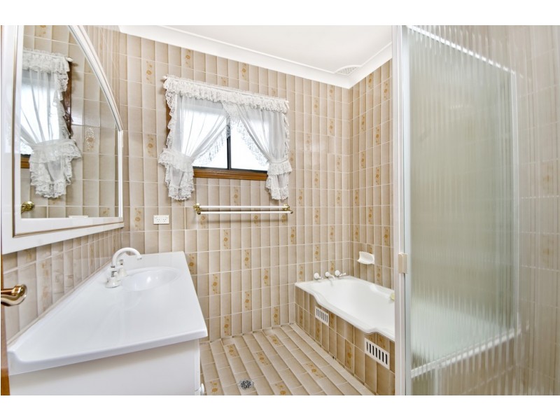 2 Blackmore Place, Wetherill Park NSW 2164