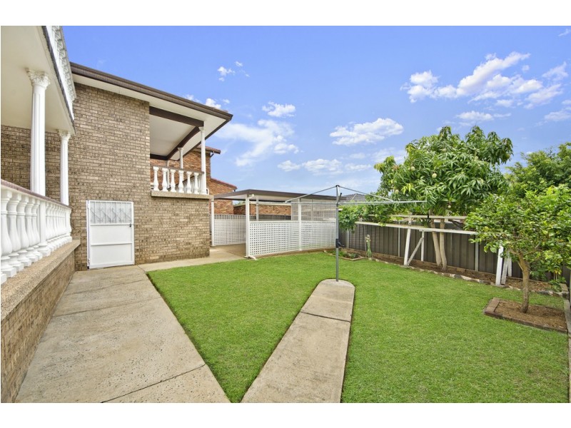2 Blackmore Place, Wetherill Park NSW 2164
