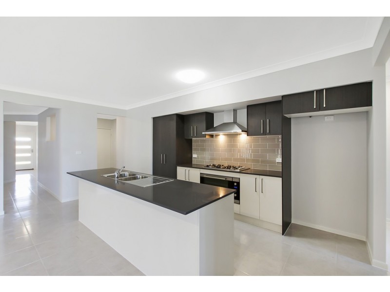 38 Howard Loop, Oran Park NSW 2570