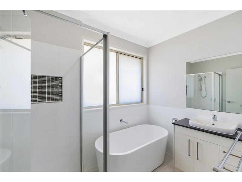 38 Howard Loop, Oran Park NSW 2570