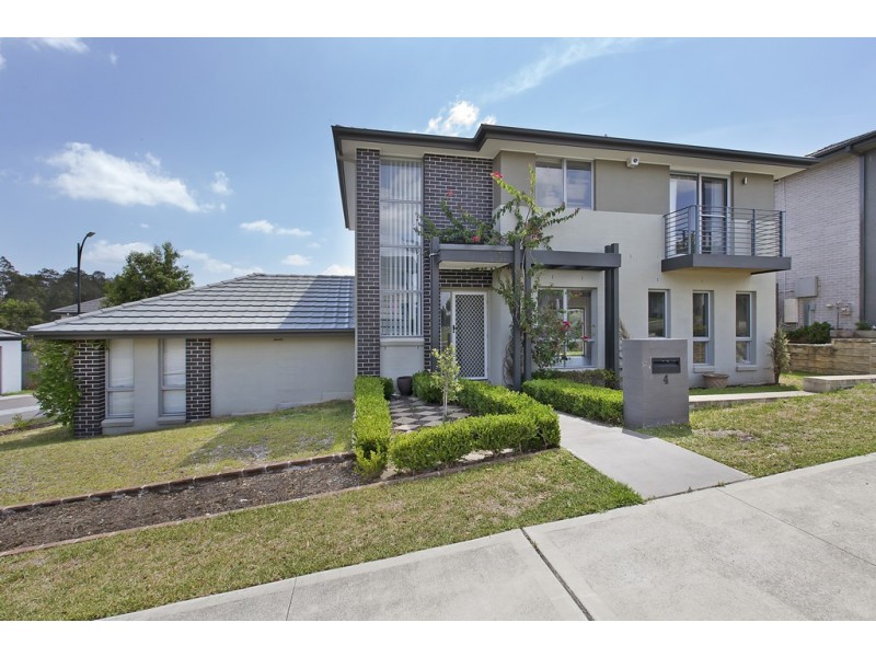 4 Charlie Street, Middleton Grange NSW 2171