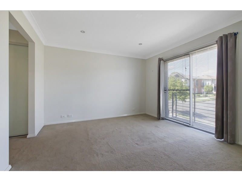 4 Charlie Street, Middleton Grange NSW 2171