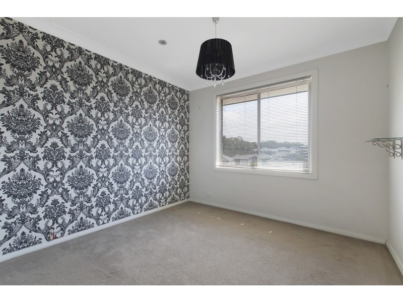 4 Charlie Street, Middleton Grange NSW 2171