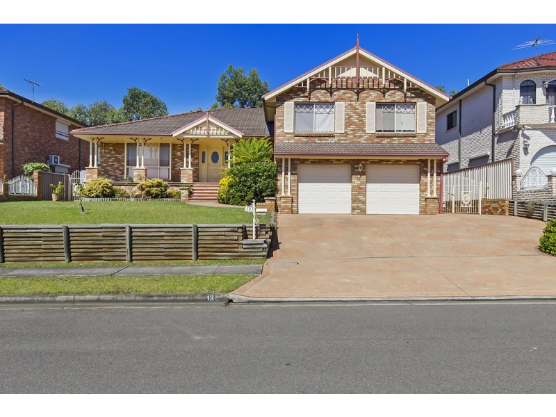 13 Borg Place, Prairiewood NSW 2176